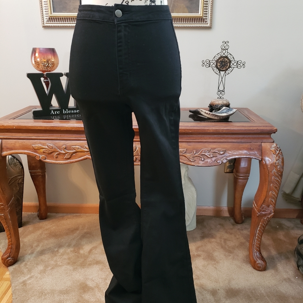 *NEW* FASHION NOVA jeans